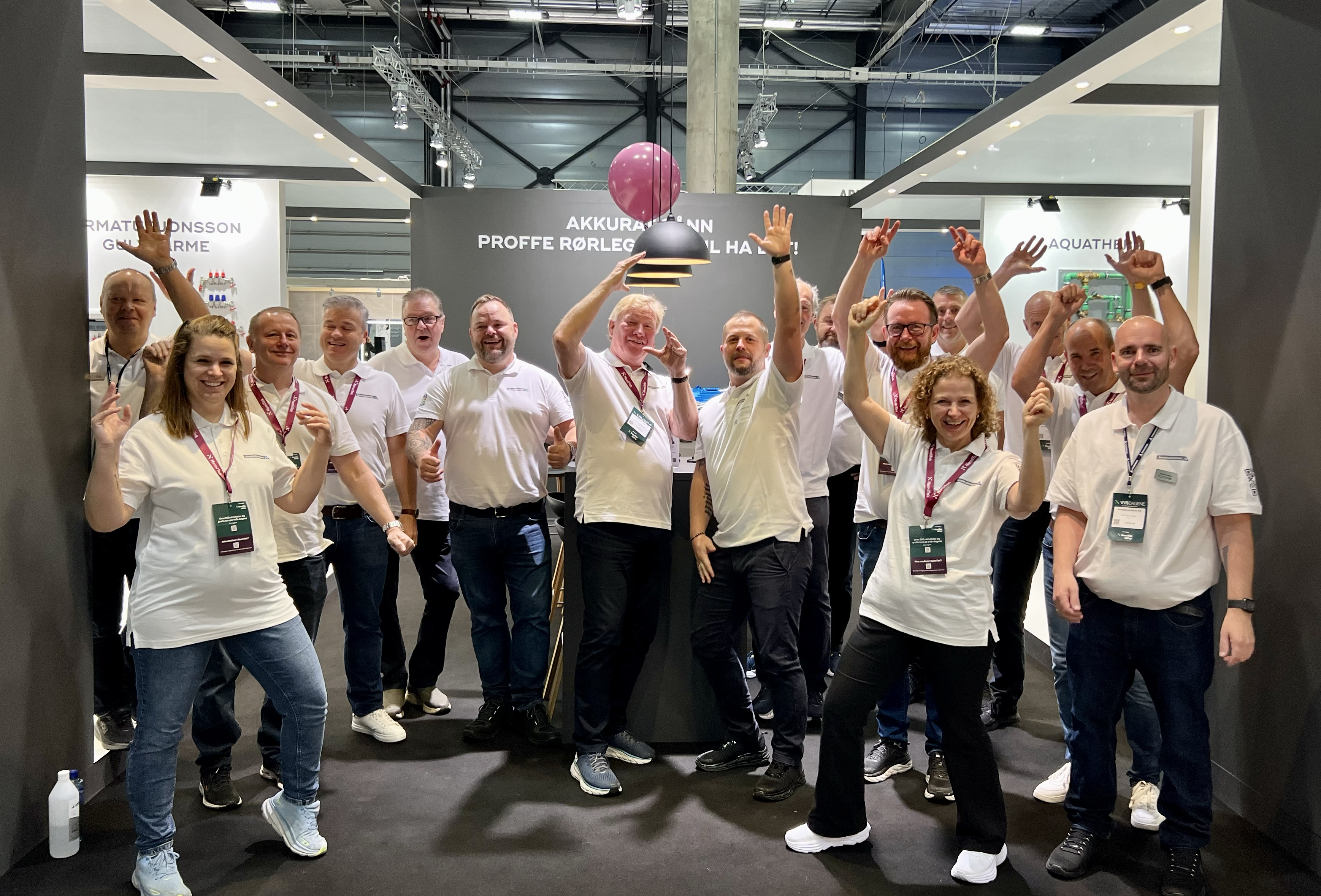 En glad gjeng takker for denne gangen.