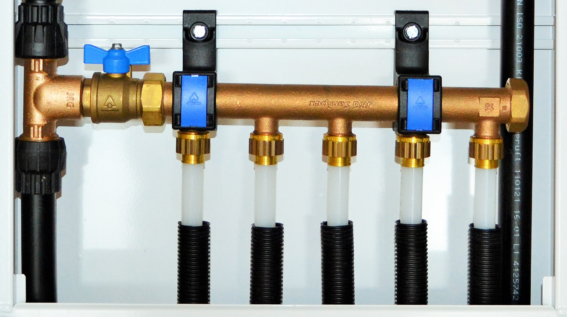 Sanipex rør-i-rør og fordelerskap