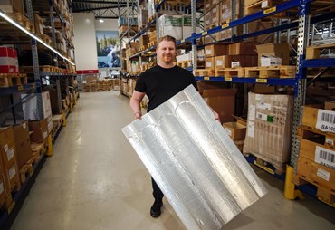 Robin Thomsen, produktsjef varme-automatikk- og vannbehandling i Armaturjonsson, mener det eneste fornuftige er å velge vannbåren varme – eller i hvert fall tilrettelegge for det – i rehabiliteringsprosjekter. – Vi vet det vil bli knapphet på strøm, og det gir også mye høyere komfort i en bolig når du legger vannbåren varme, sier han. 